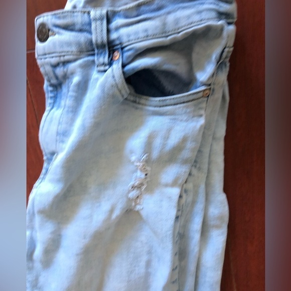 AERO SLIM Straight Leg 32/32 Distressed Light Wash with stretch - Picture 7 of 10